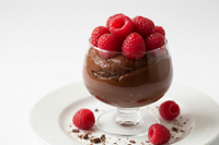 Pure chocolademousse met frambozen